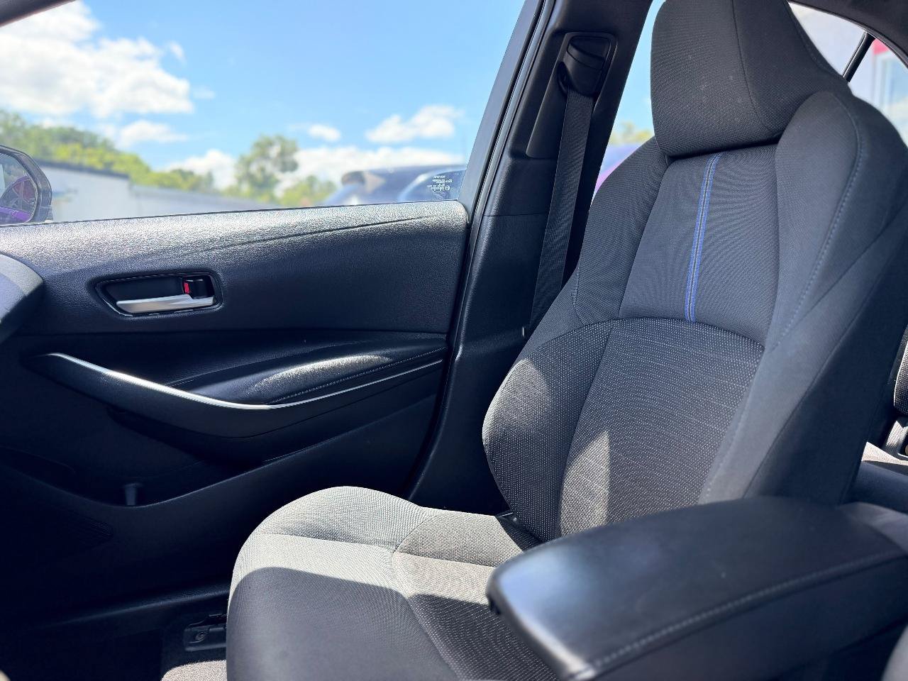 Used 2021 Toyota Corolla SE FWD image 35