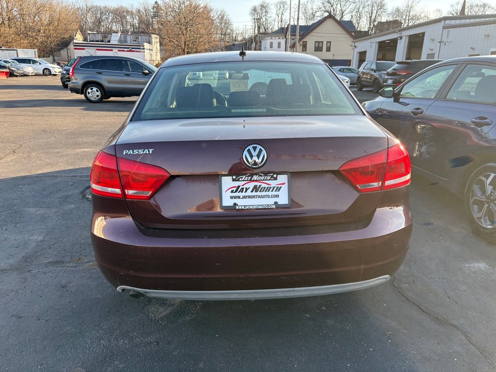 Used 2013 Volkswagen Passat 2.5 S image 3