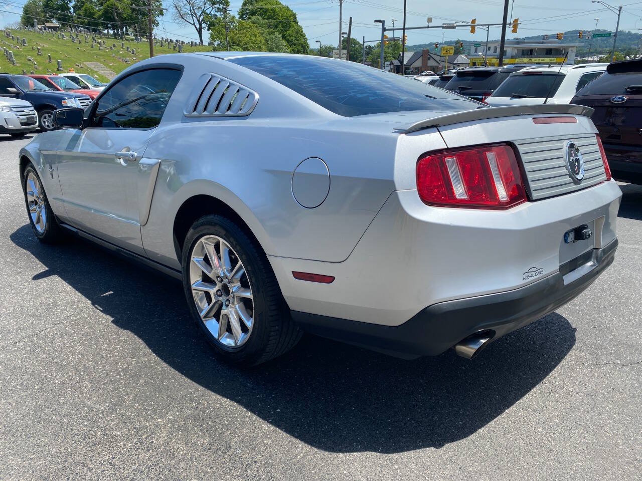Used 2011 Ford Mustang Premium w/ 202A Rapid Spec Order Code RWD image 5