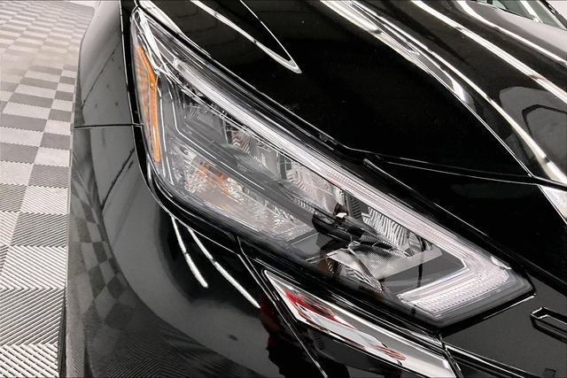 New 2025 Nissan Versa SV w/ Trunk Package image 14