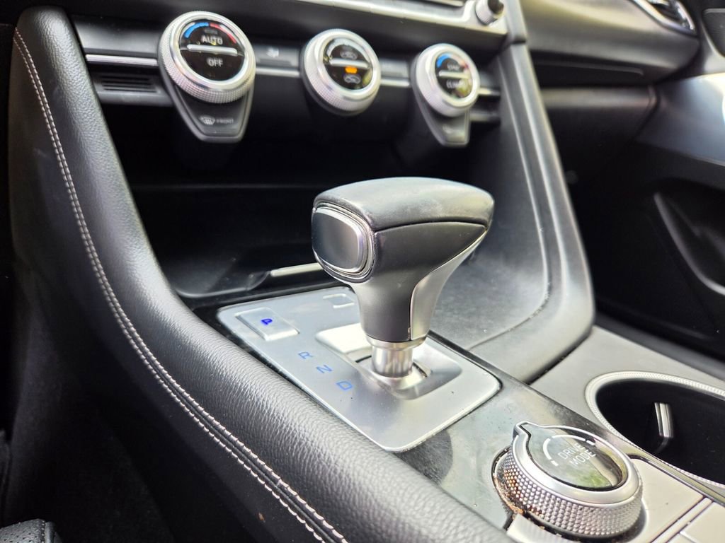 Used 2019 Genesis G70 2.0T Advanced image 17