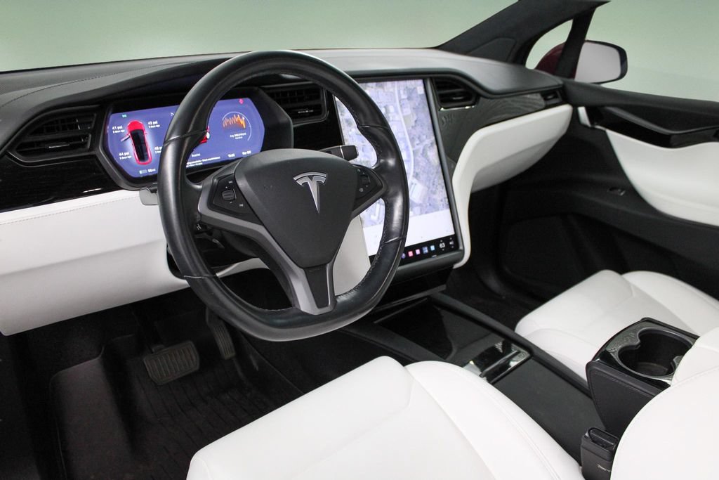 Used 2018 Tesla Model X 75D AWD/4WD image 2