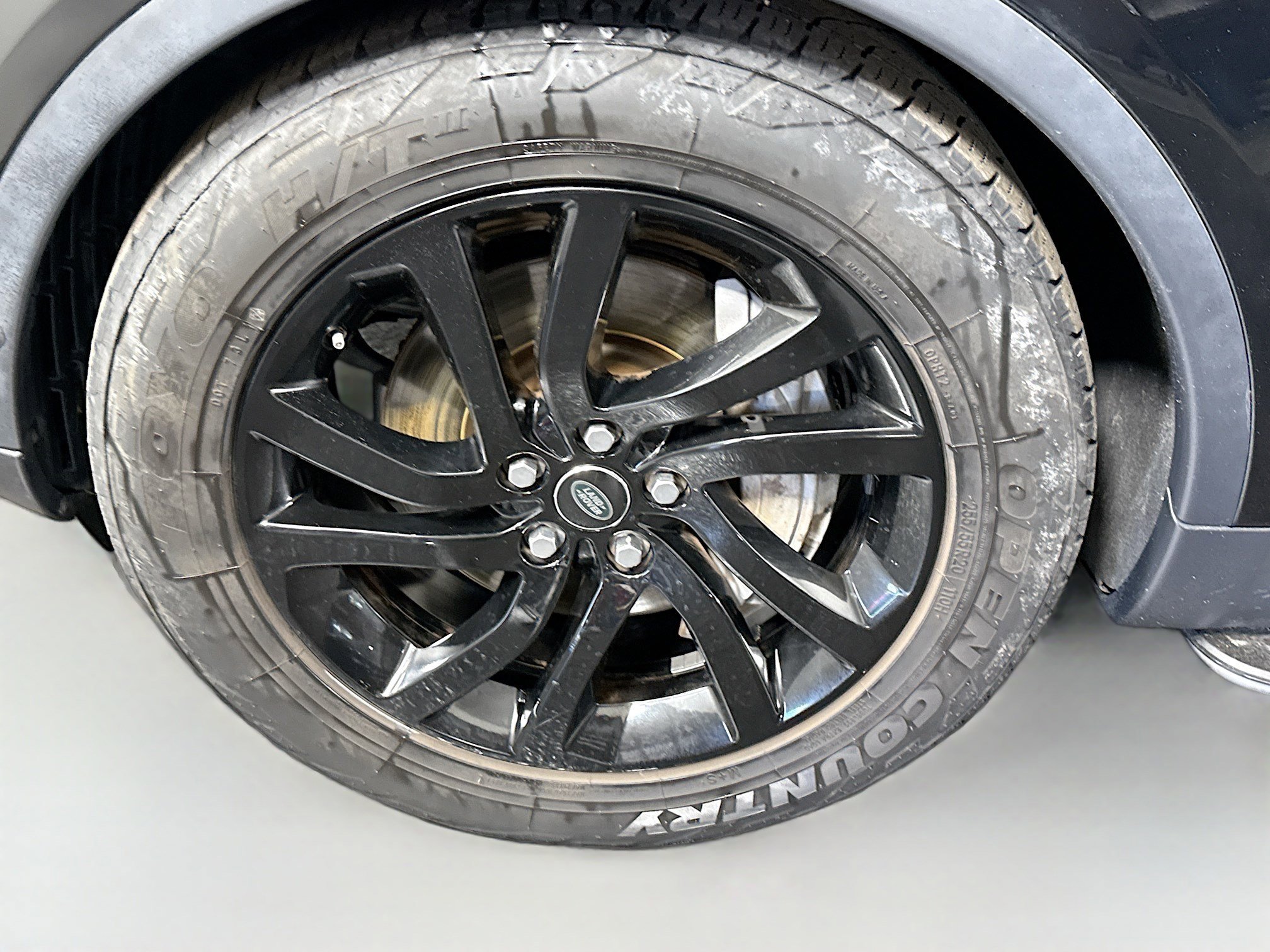 Used 2019 Land Rover Discovery SE AWD/4WD image 38