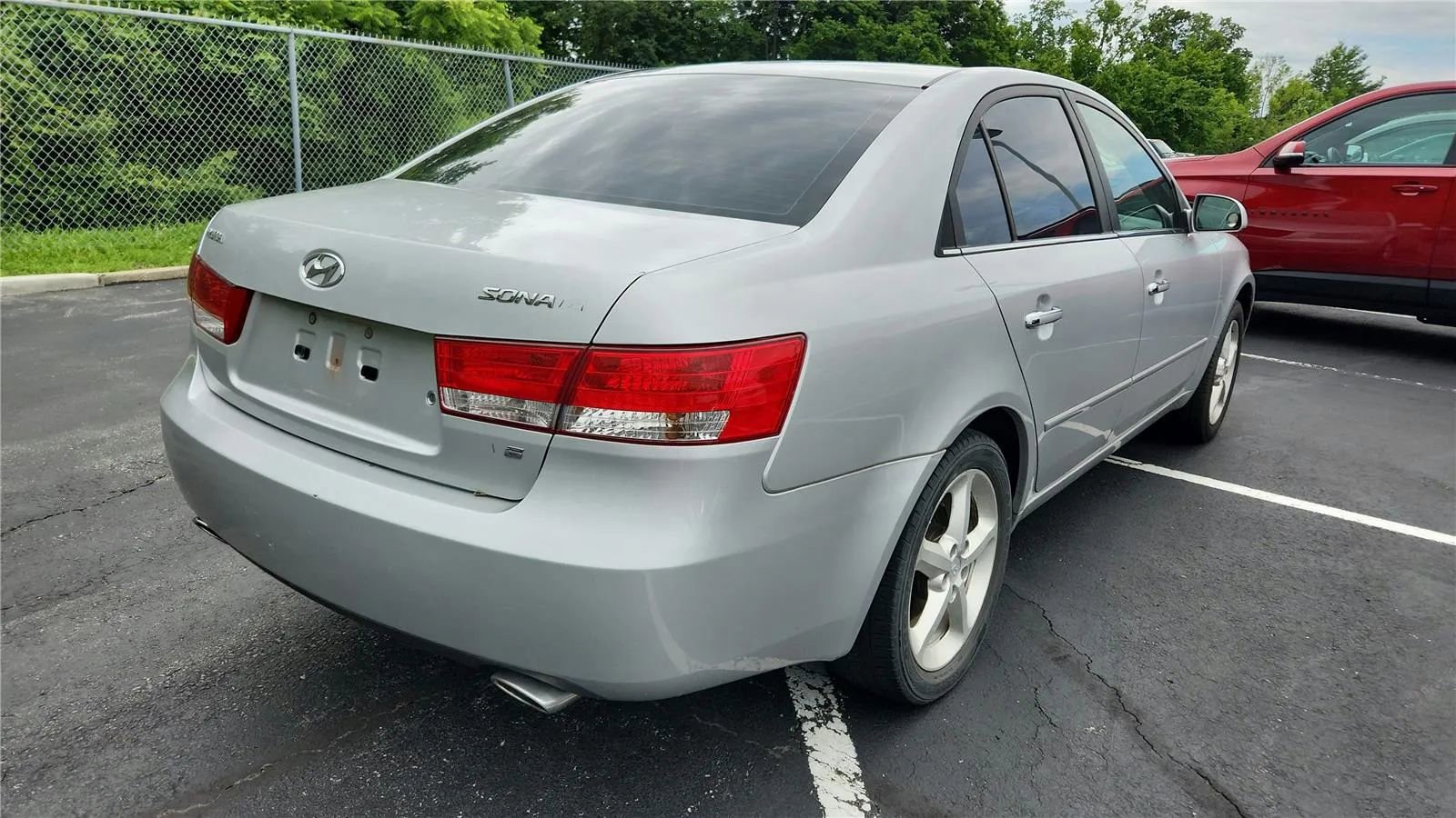 Used 2006 Hyundai Sonata GLS FWD image 2