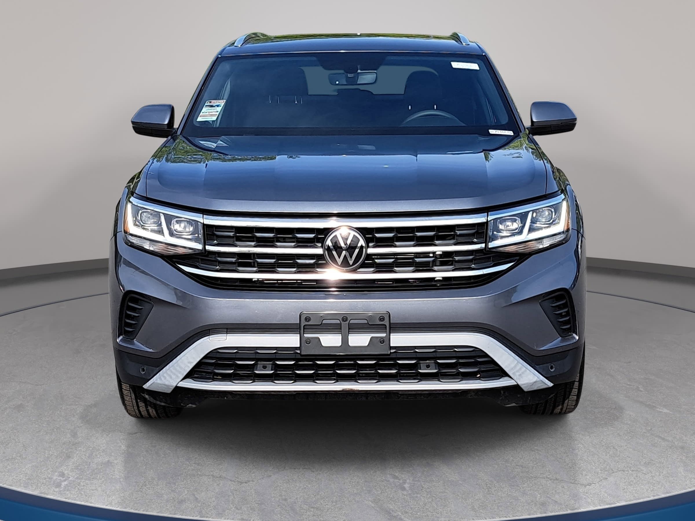 Certified 2023 Volkswagen Atlas Cross Sport SE w/ Panoramic Sunroof Package image 2