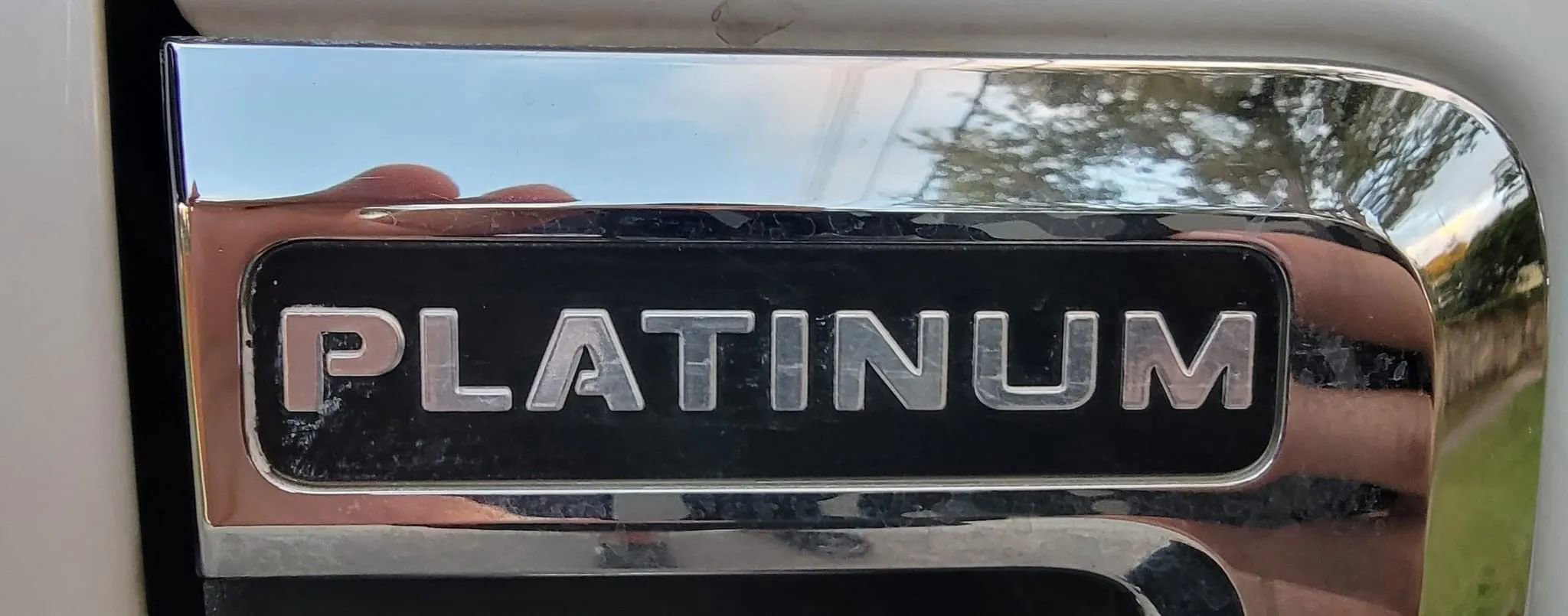 Used 2019 Ford F350 Platinum w/ Platinum Ultimate Package AWD/4WD image 14