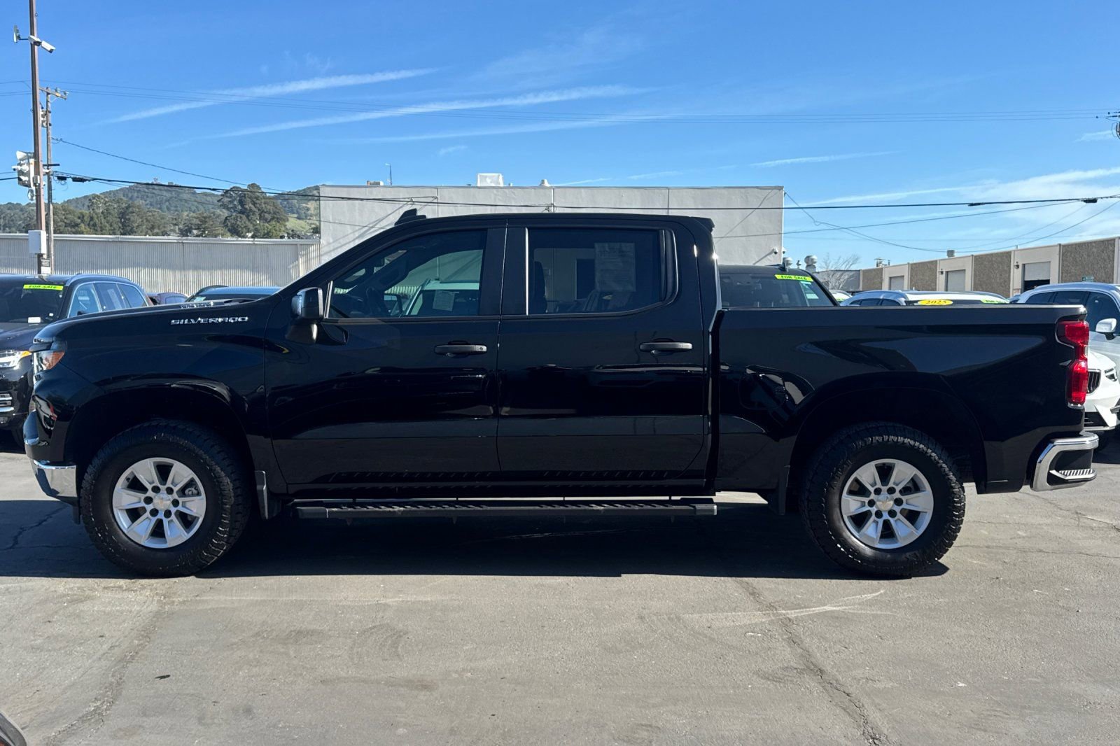 Used 2025 Chevrolet Silverado 1500 W/T w/ WT Value Package image 5