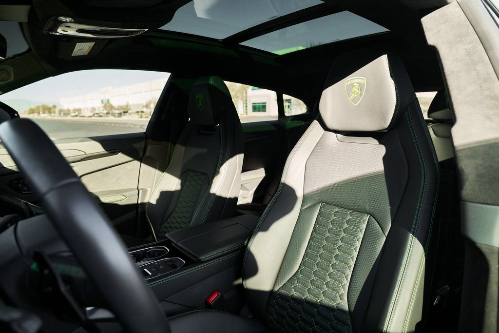 Used 2021 Lamborghini Urus image 42