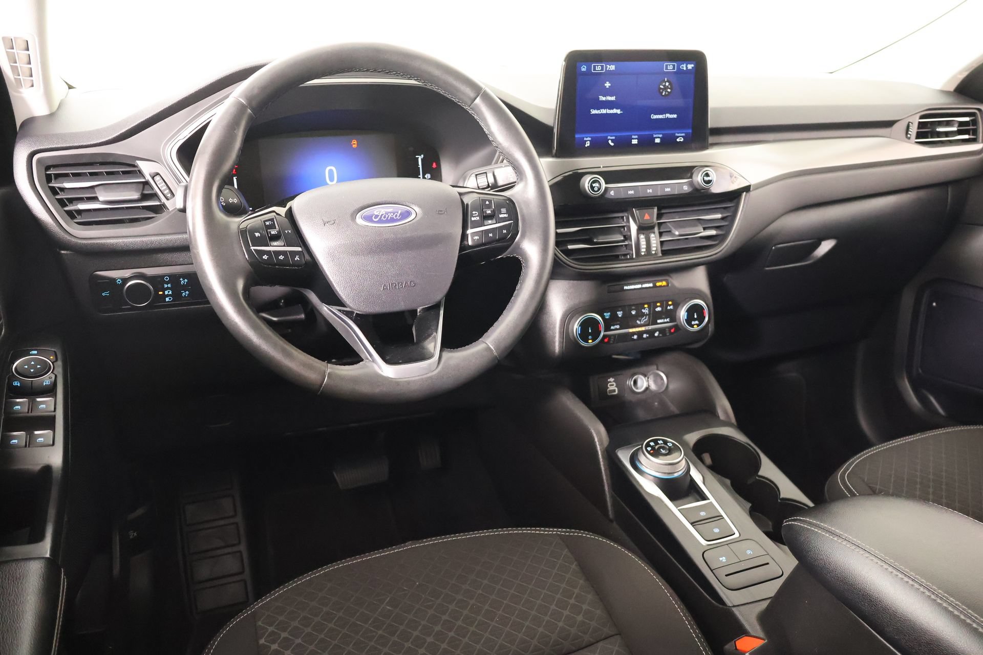 Used 2024 Ford Escape Active w/ Cold Weather Package FWD image 2