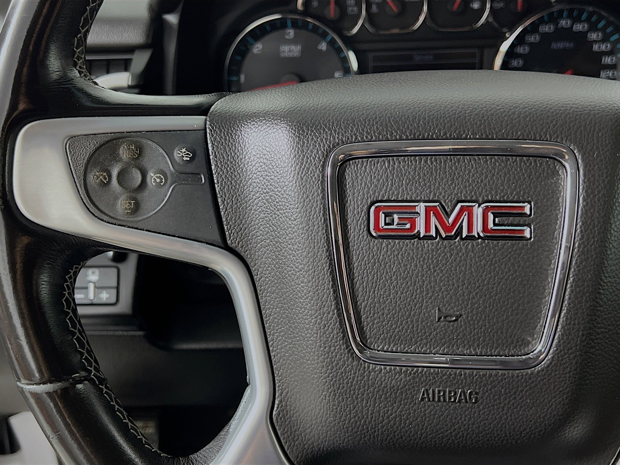 Used 2019 GMC Yukon XL SLE w/ SLE Value Package image 19