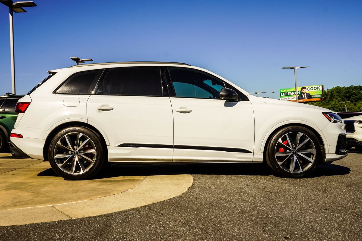 Used 2023 Audi SQ7 Prestige AWD/4WD image 7
