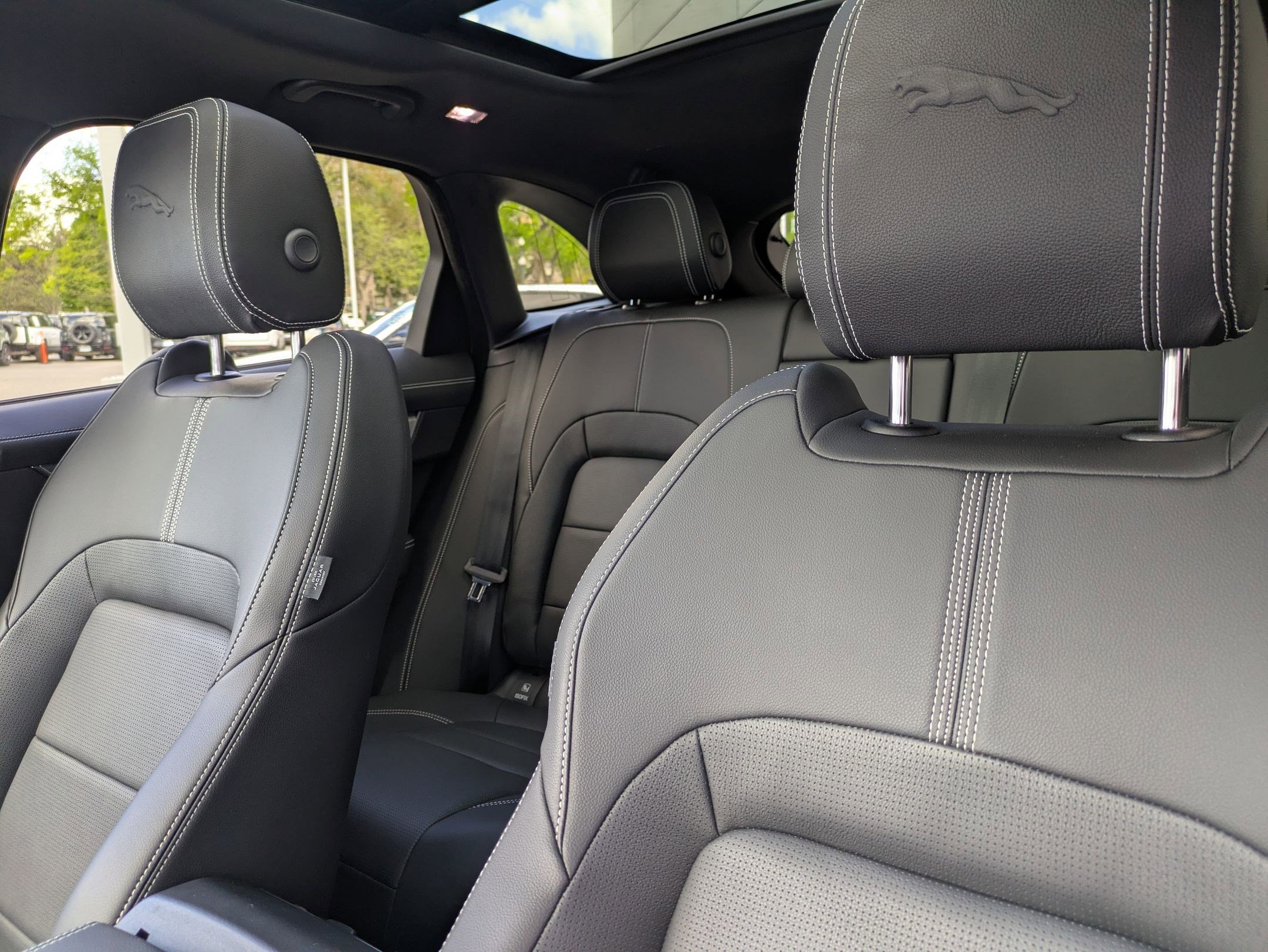 Used 2026 Jaguar F-PACE R-Dynamic S AWD/4WD image 27