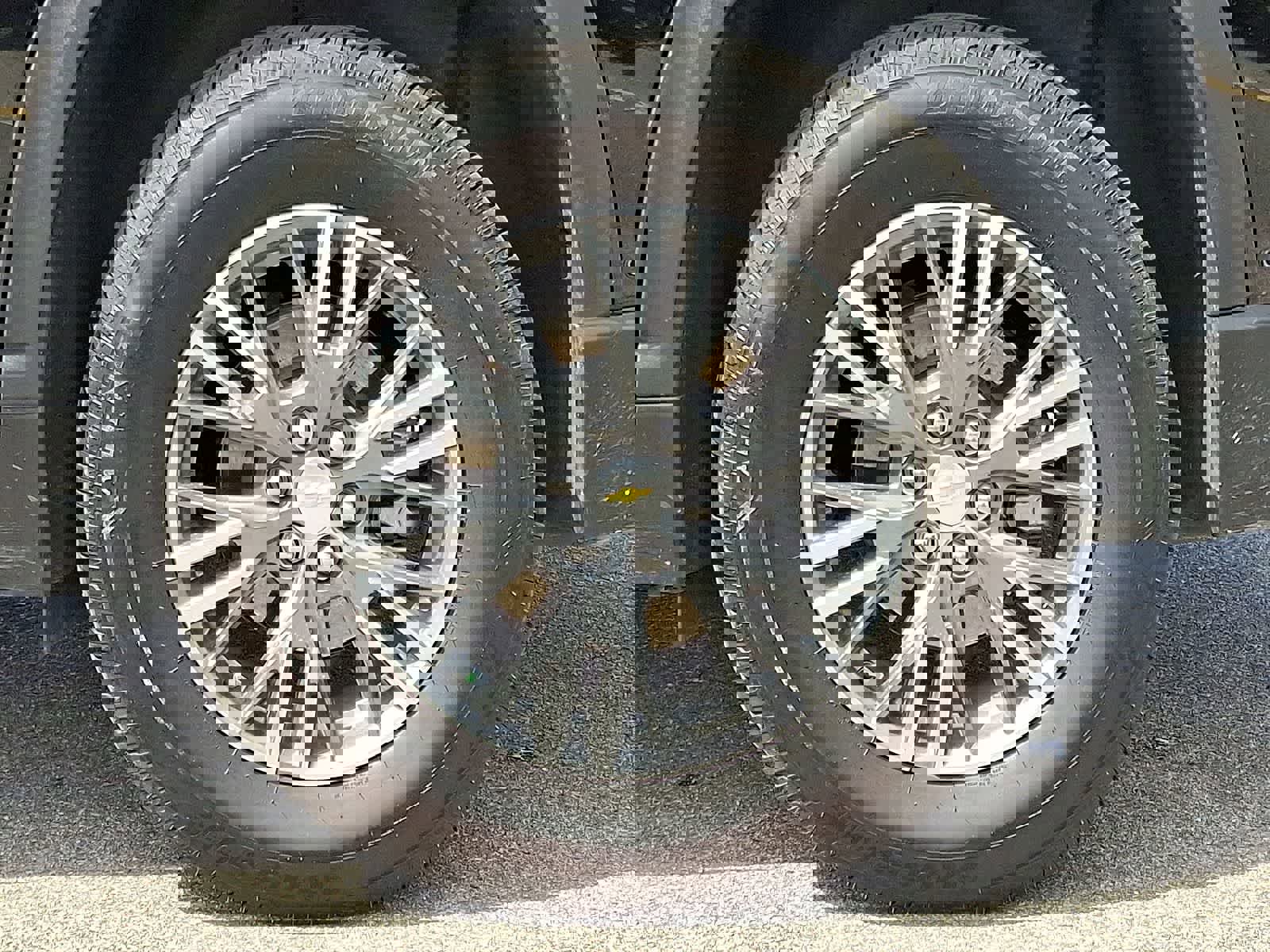 Used 2025 Chevrolet Traverse LT w/ Enhanced Driving Package image 39