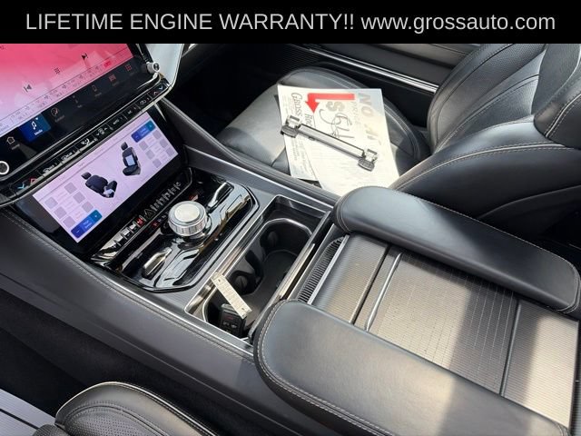 Used 2024 Jeep Grand Wagoneer Series II AWD/4WD image 32