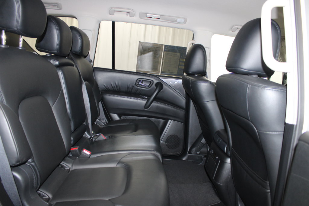 Used 2024 Nissan Armada SV RWD image 32