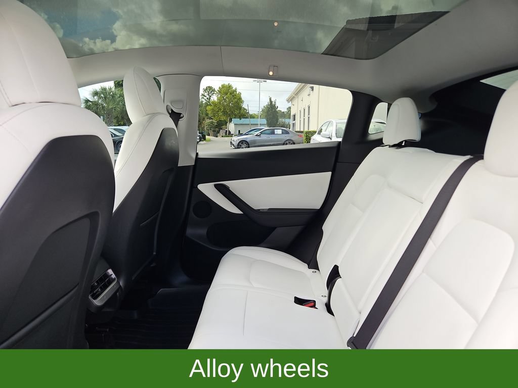 Used 2021 Tesla Model Y Long Range AWD/4WD image 26