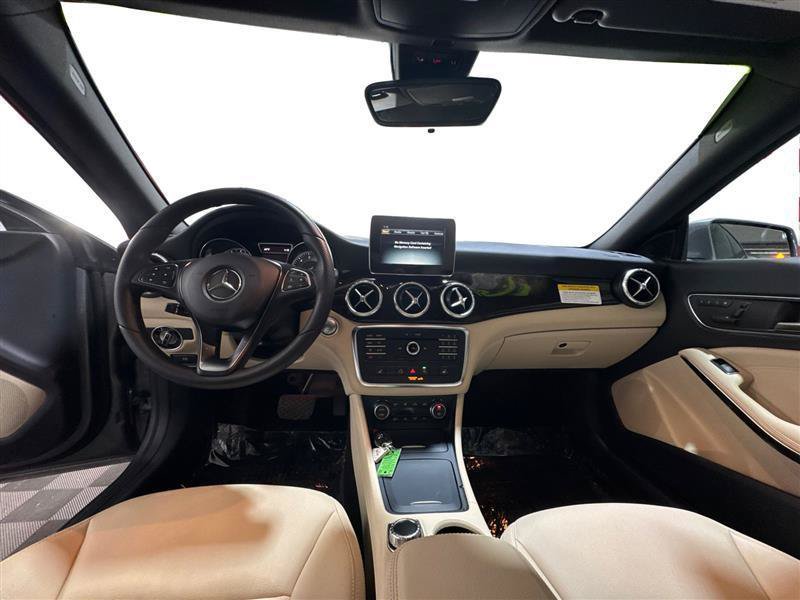Used 2015 Mercedes-Benz CLA 250 4MATIC image 13