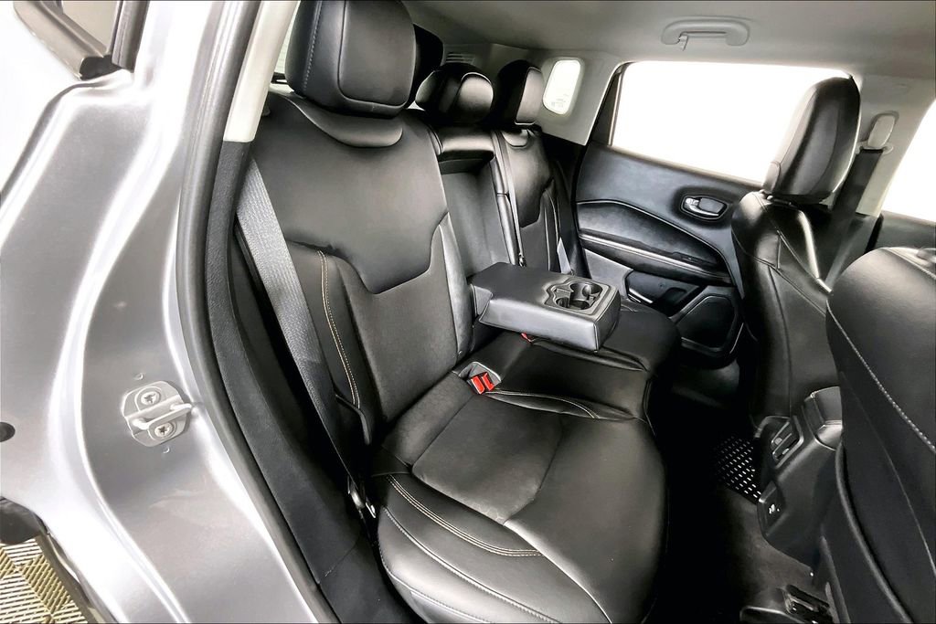 Used 2018 Jeep Compass Latitude w/ Cold Weather Group image 27