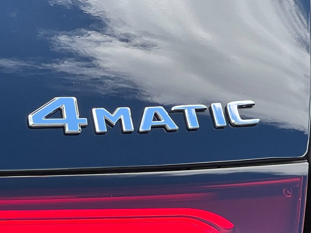 New 2025 Mercedes-Benz GLC 350e 4MATIC image 9