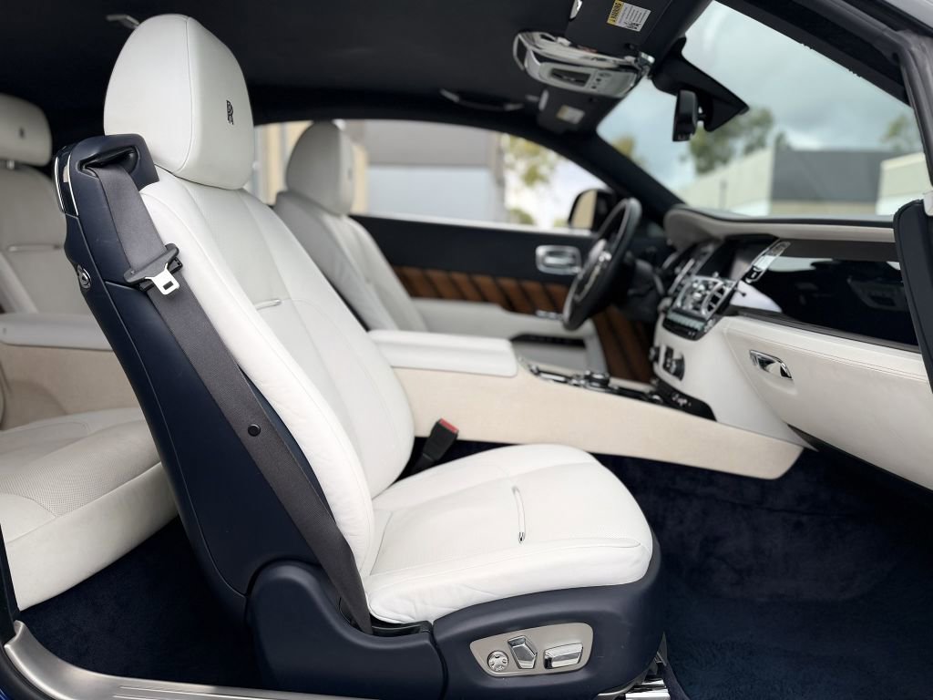 Used 2014 Rolls-Royce Wraith image 46