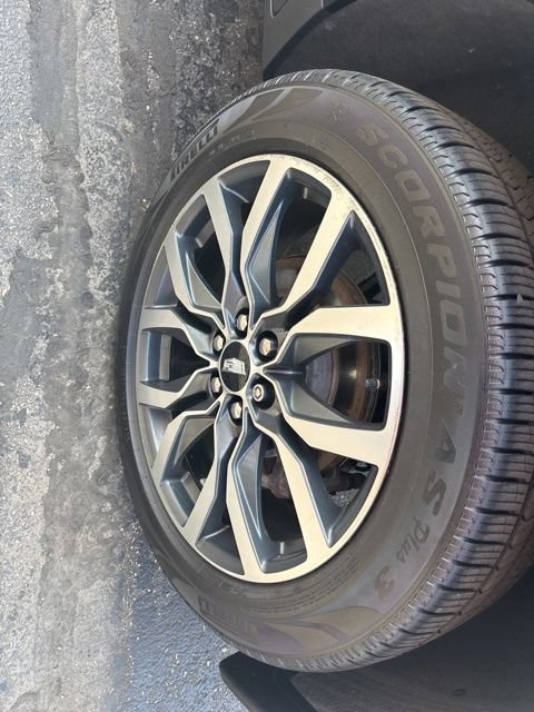 Used 2021 Cadillac XT5 Sportv w/ LPO, Floor Liner Package AWD/4WD image 26
