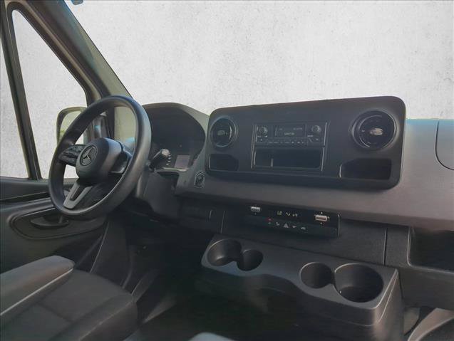 Used 2023 Mercedes-Benz Sprinter 2500 image 25