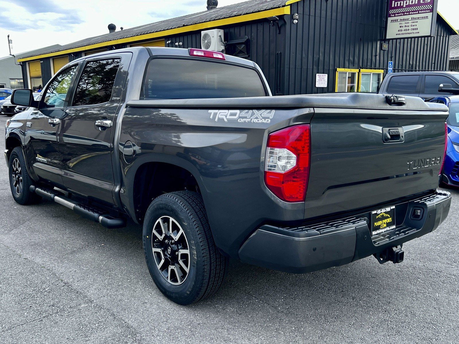 Used 2018 Toyota Tundra Limited w/ Limited Premium Package AWD/4WD image 8