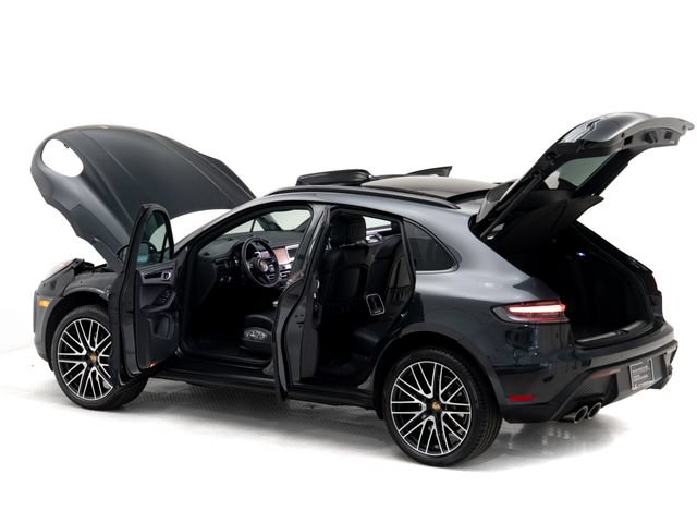 Certified 2026 Porsche Macan AWD/4WD image 32