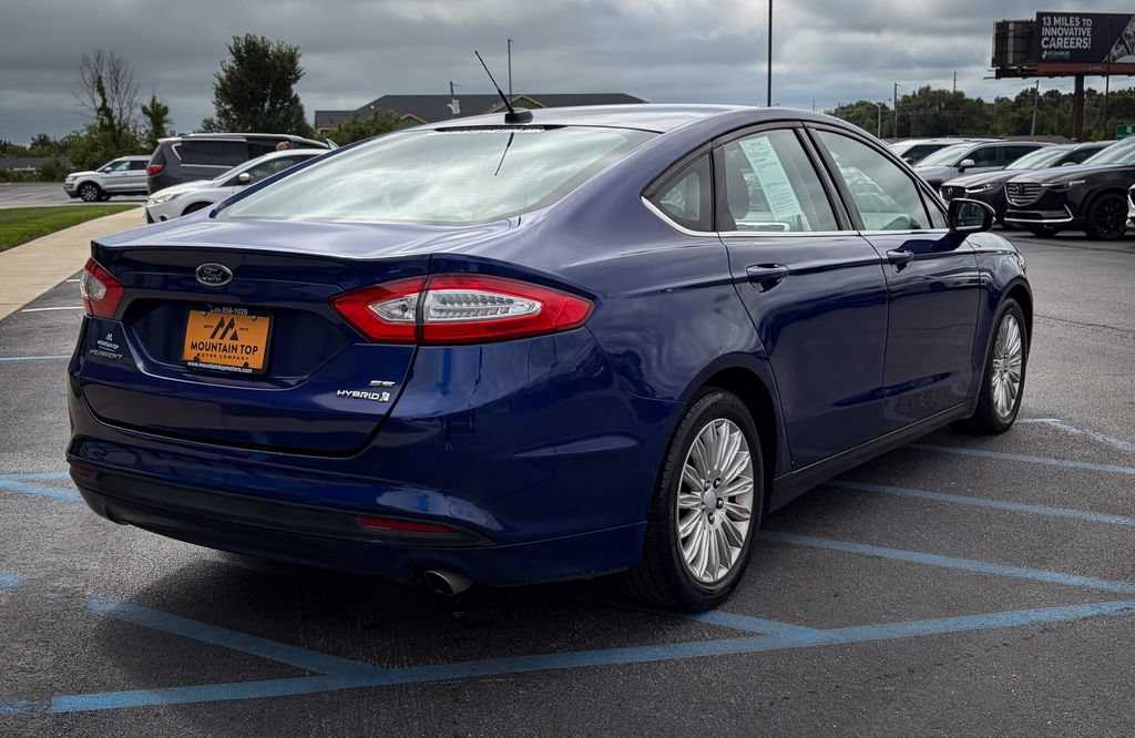 Used 2016 Ford Fusion SE FWD image 24