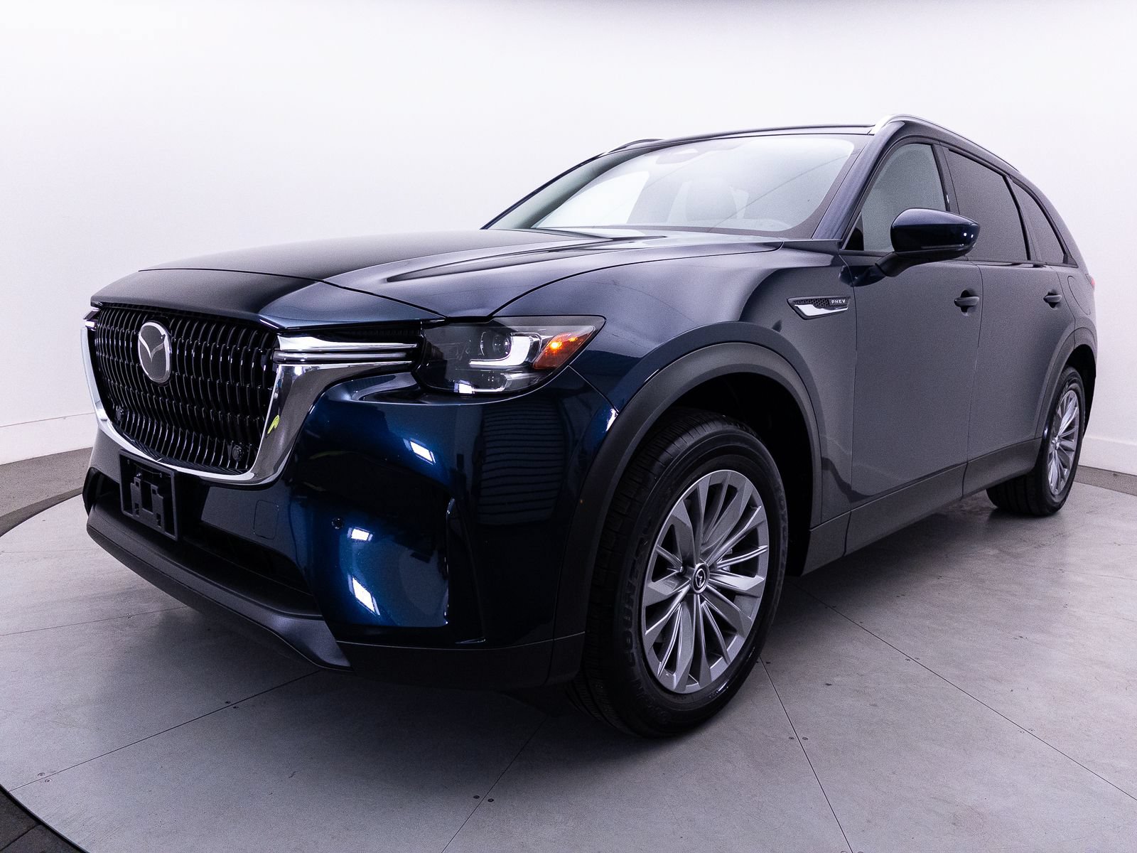 Used 2025 MAZDA CX-90 Plug-In Hybrid w/ Preferred AWD/4WD image 14