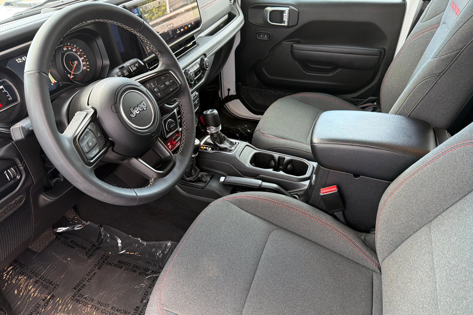 Used 2025 Jeep Wrangler Unlimited Rubicon image 9