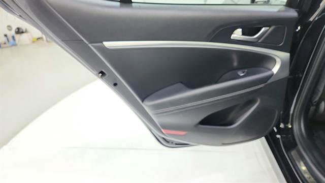 Used 2025 Genesis G70 2.5T AWD/4WD image 24