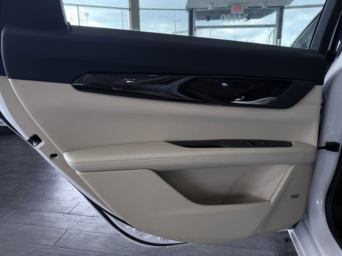 Used 2020 Cadillac CT6 Luxury image 27
