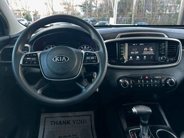 Used 2020 Kia Sorento LX image 11