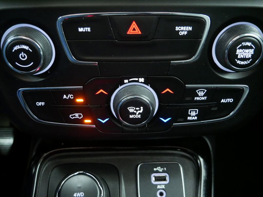 Used 2019 Jeep Compass Limited AWD/4WD image 30