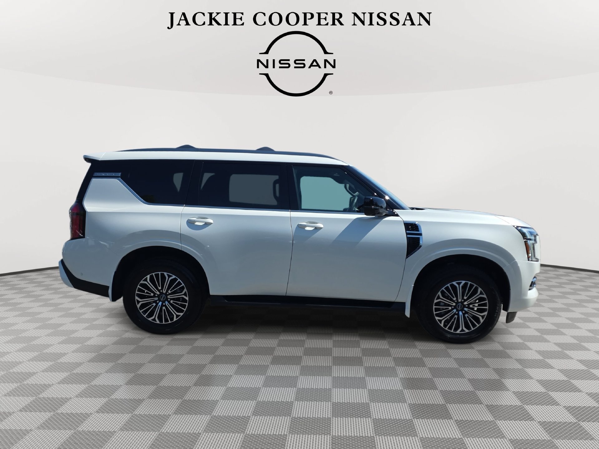 New 2026 Nissan Armada SL w/ Captain's Chari Seat Package AWD/4WD image 4