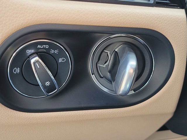 Used 2019 Porsche Macan image 35