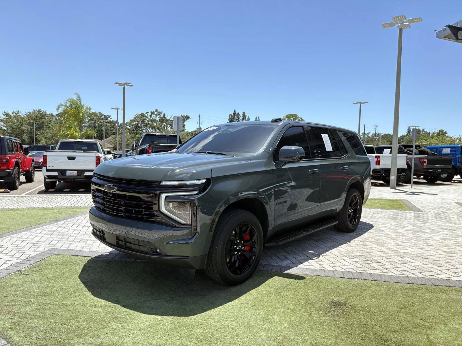 Used 2025 Chevrolet Tahoe RST w/ RST Performance Edition AWD/4WD image 2
