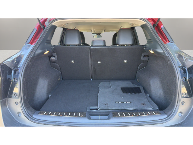 Used 2025 Nissan Kicks SR w/ Illumination Package FWD image 34