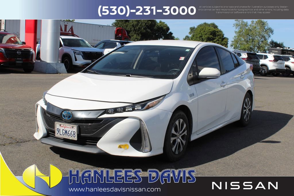 Used 2021 Toyota Prius Prime LE FWD image 3