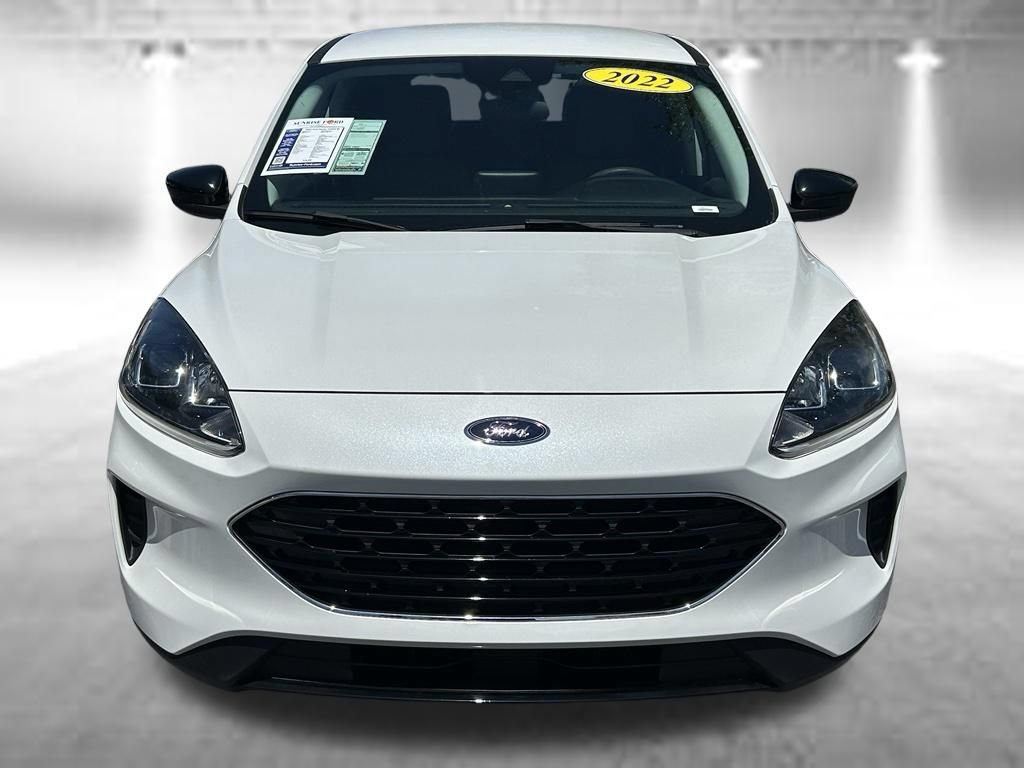 Used 2022 Ford Escape SE w/ SE Sport Appearance Package FWD image 2