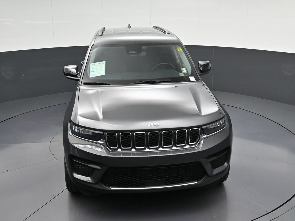 Used 2023 Jeep Grand Cherokee Laredo RWD image 24