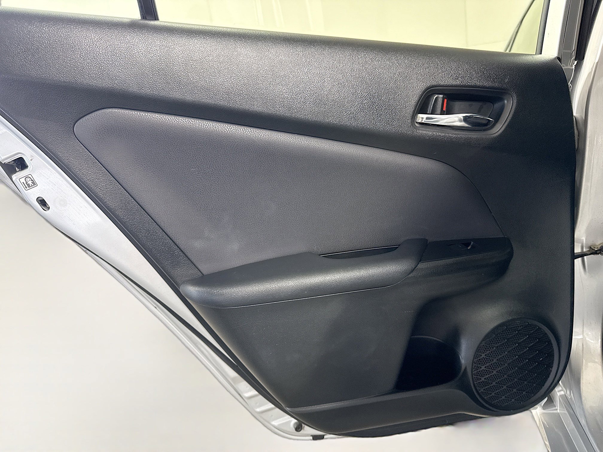 Used 2021 Toyota Prius LE FWD image 26