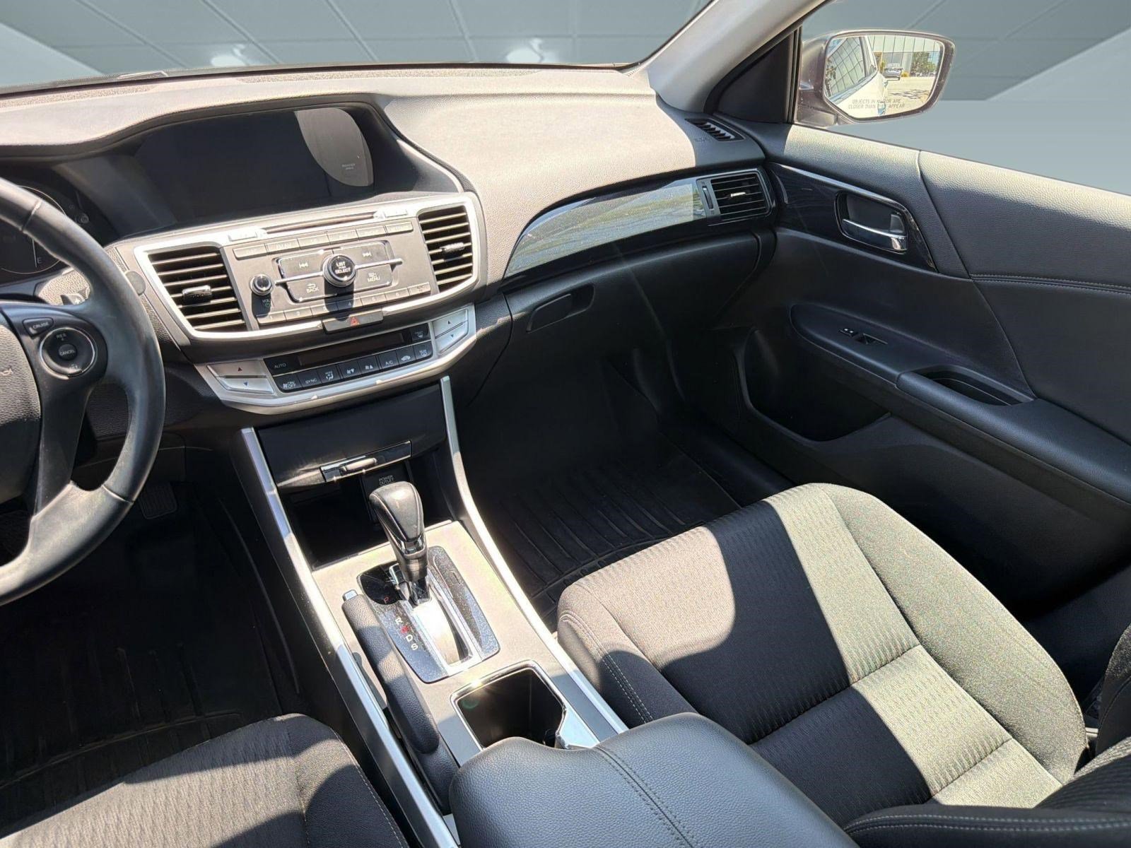 Used 2015 Honda Accord Sport image 26