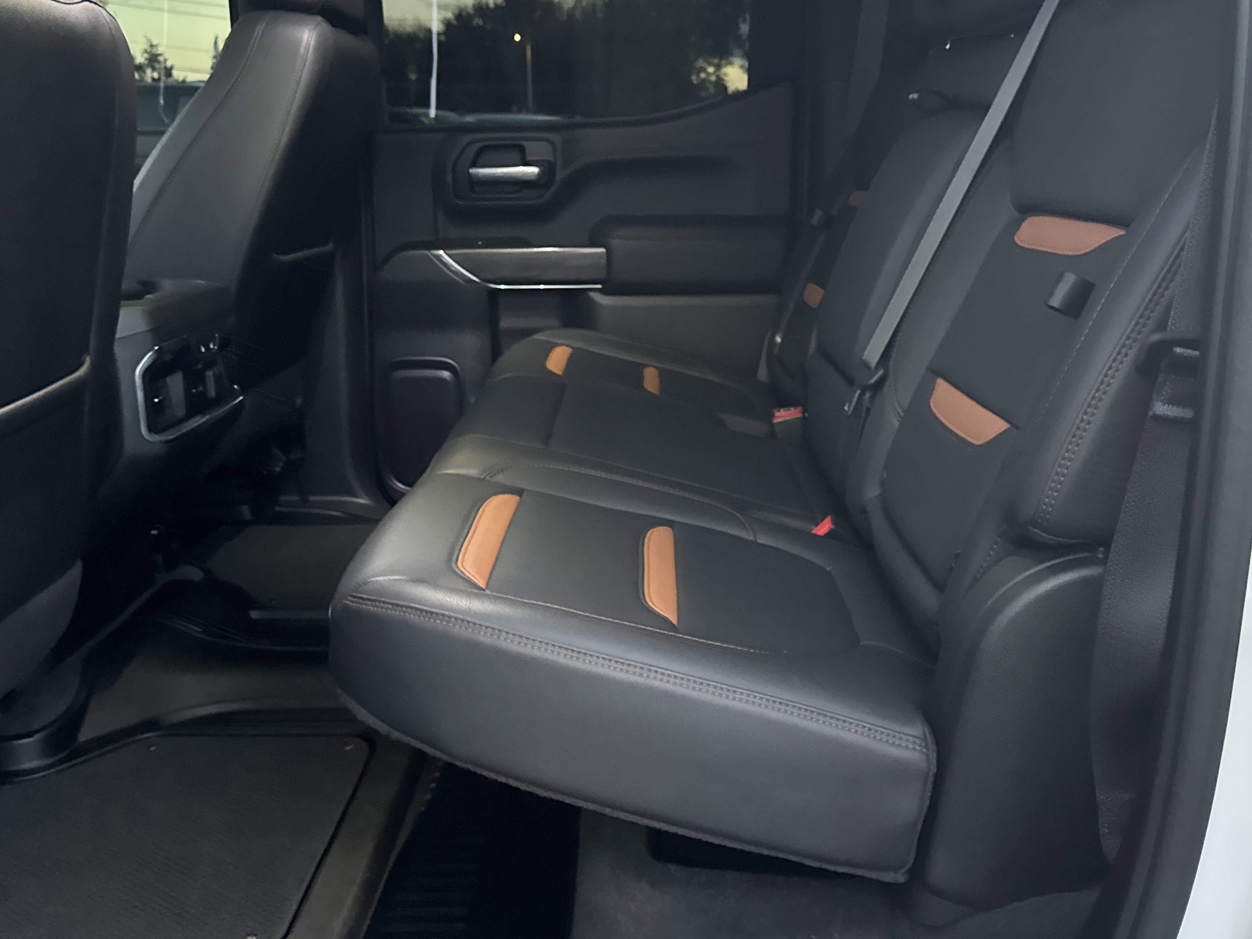 Used 2021 GMC Sierra 1500 AT4 w/ Technology Package image 13