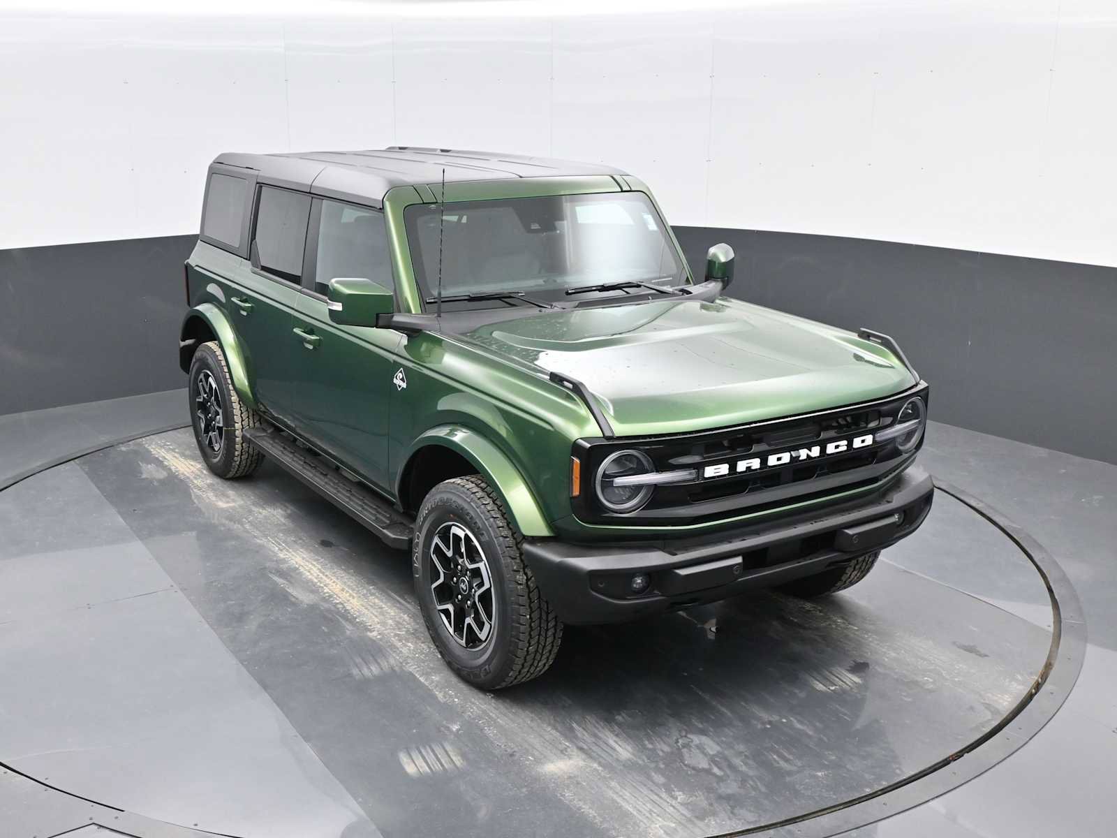 New 2024 Ford Bronco Outer Banks image 21
