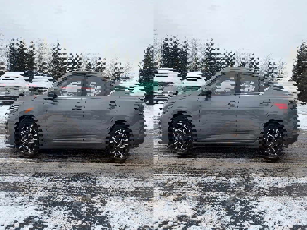 Used 2024 Nissan Sentra SV image 7