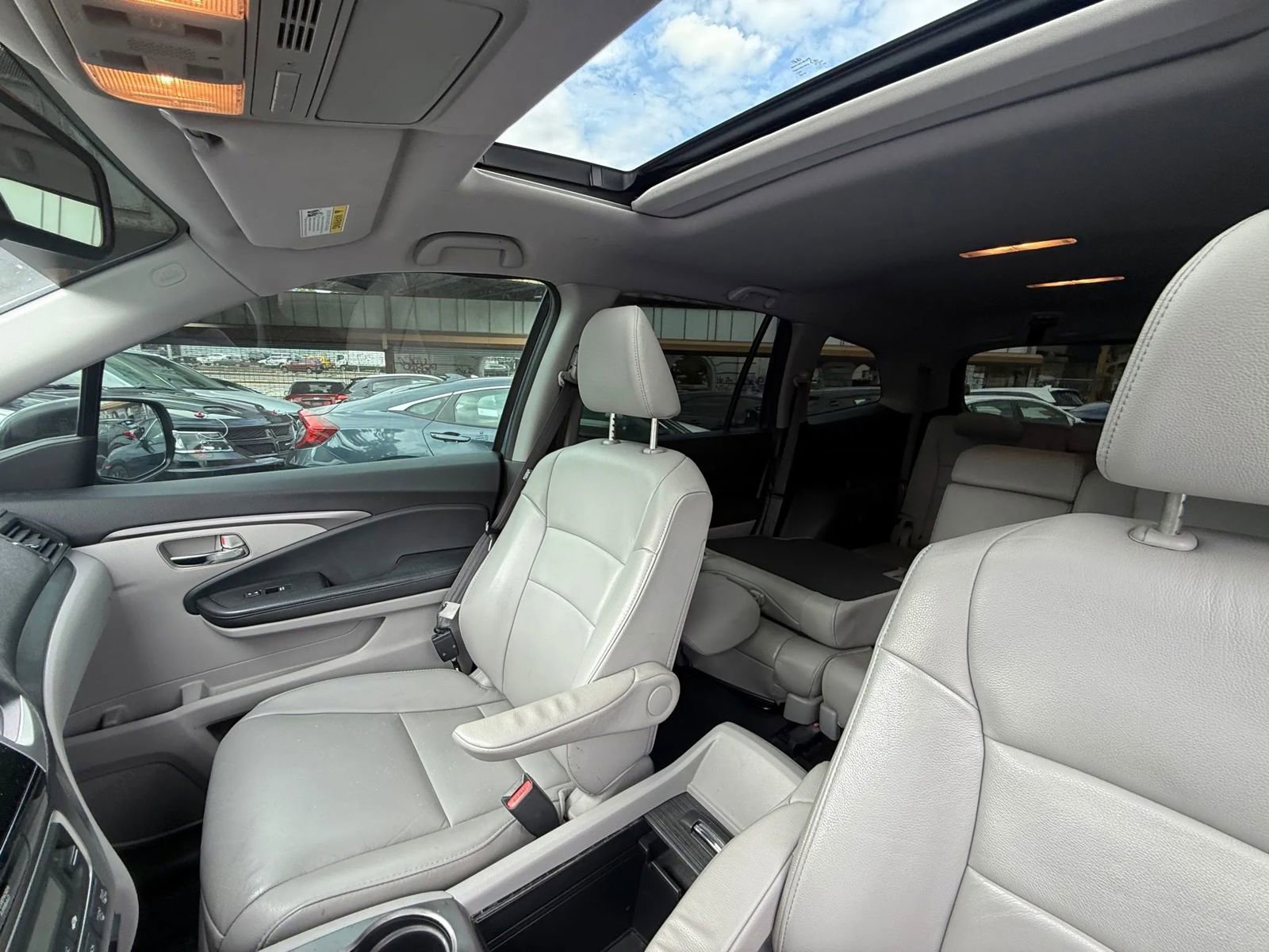 Used 2017 Honda Pilot EX-L image 18