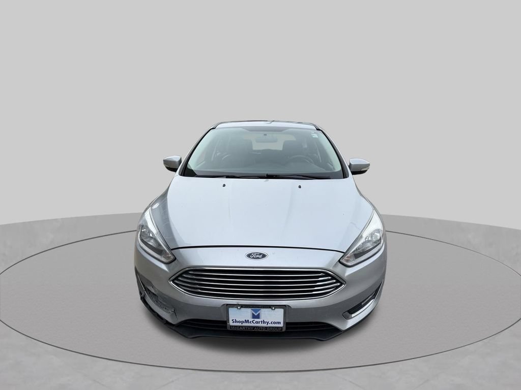 Used 2017 Ford Focus Titanium FWD image 3