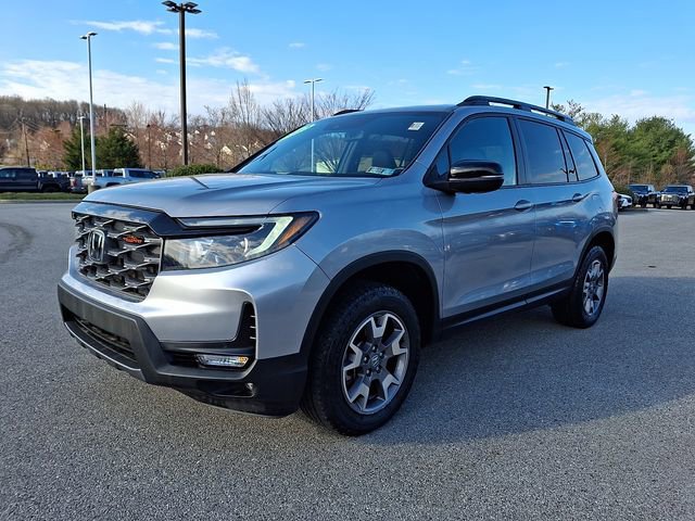 Used 2023 Honda Passport TrailSport image 3